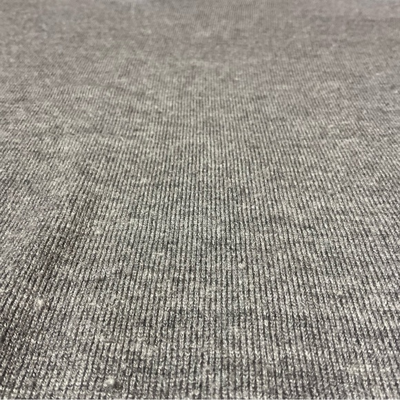 Express 100% Wool V neck Sweater in Gray size mens Large - Picture 13 of 14